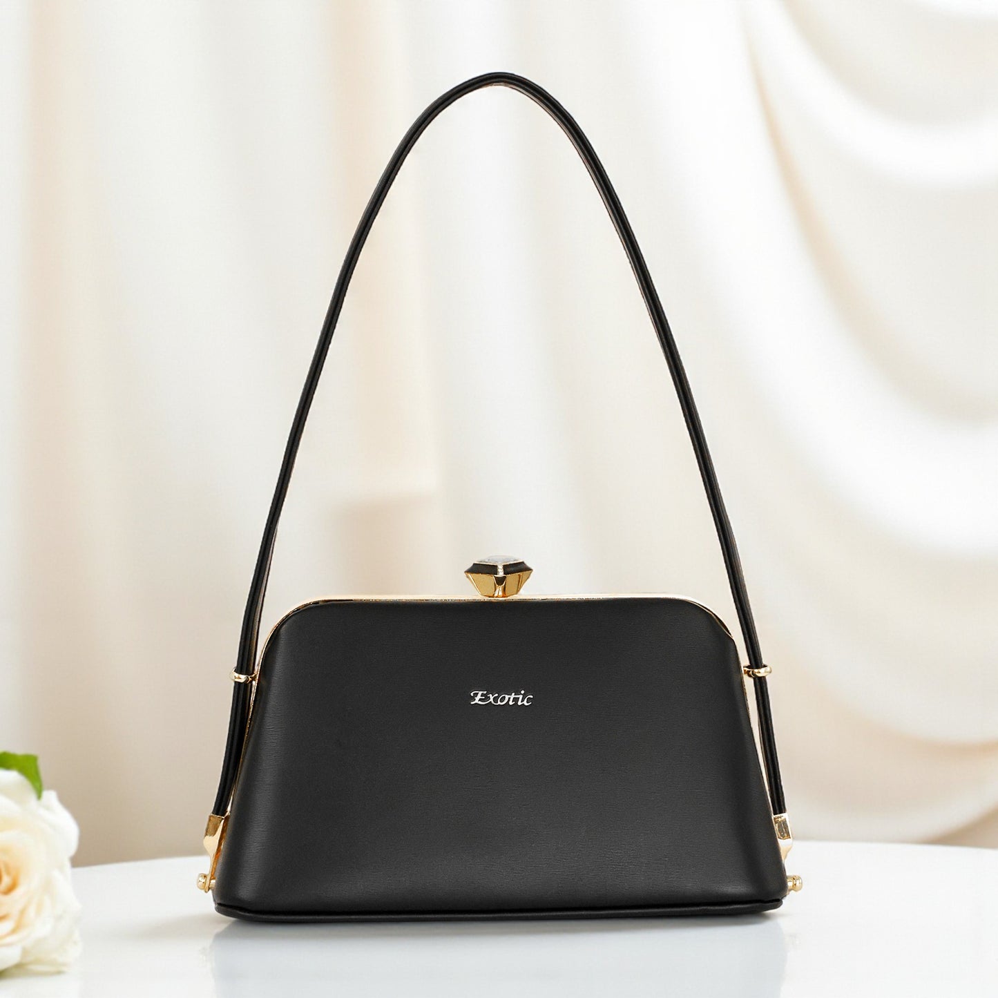 Clutch Black