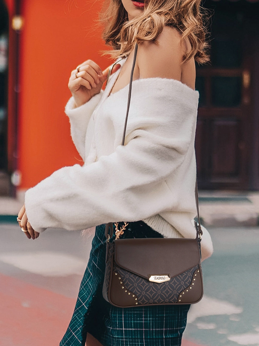 Sling_Bag_Brown_2