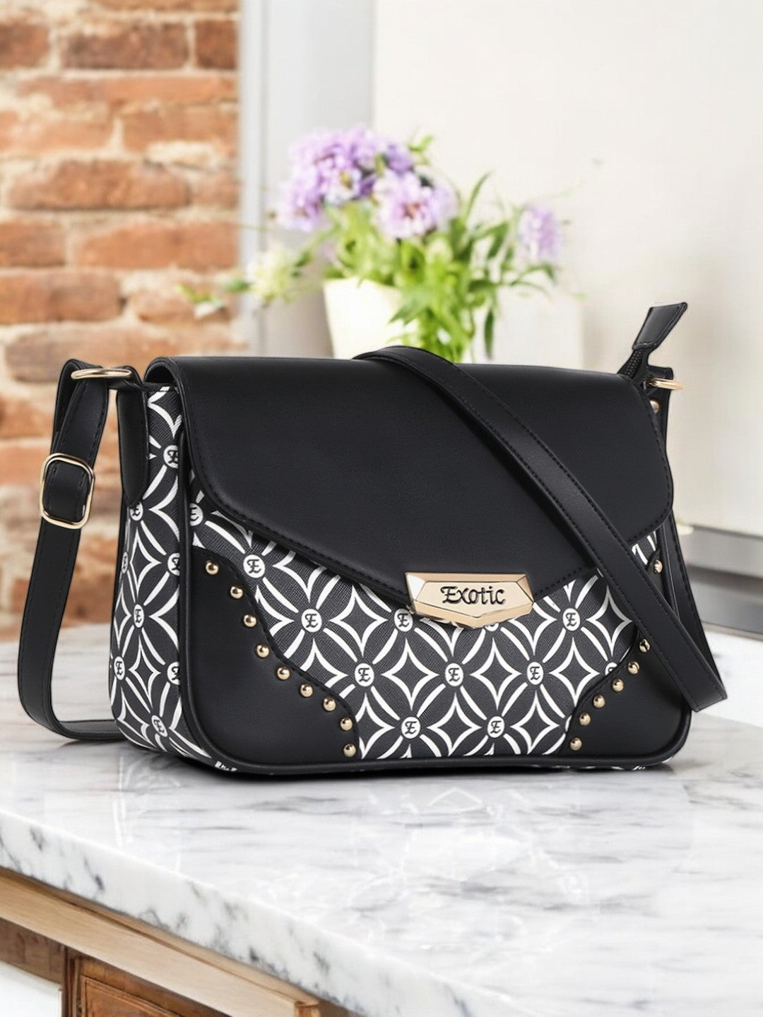 Sling_bag_Black_2