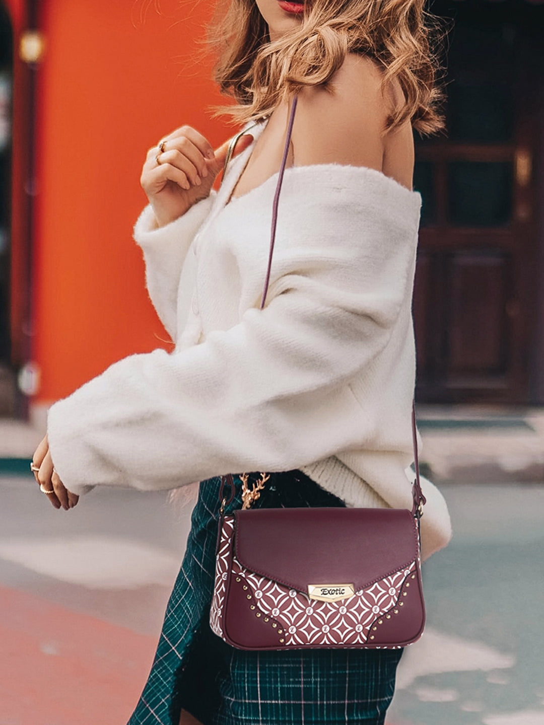 Sling_bag_Maroon_3