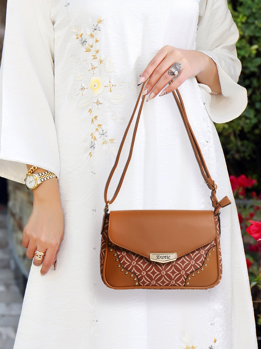 Sling_bag_Tan_4