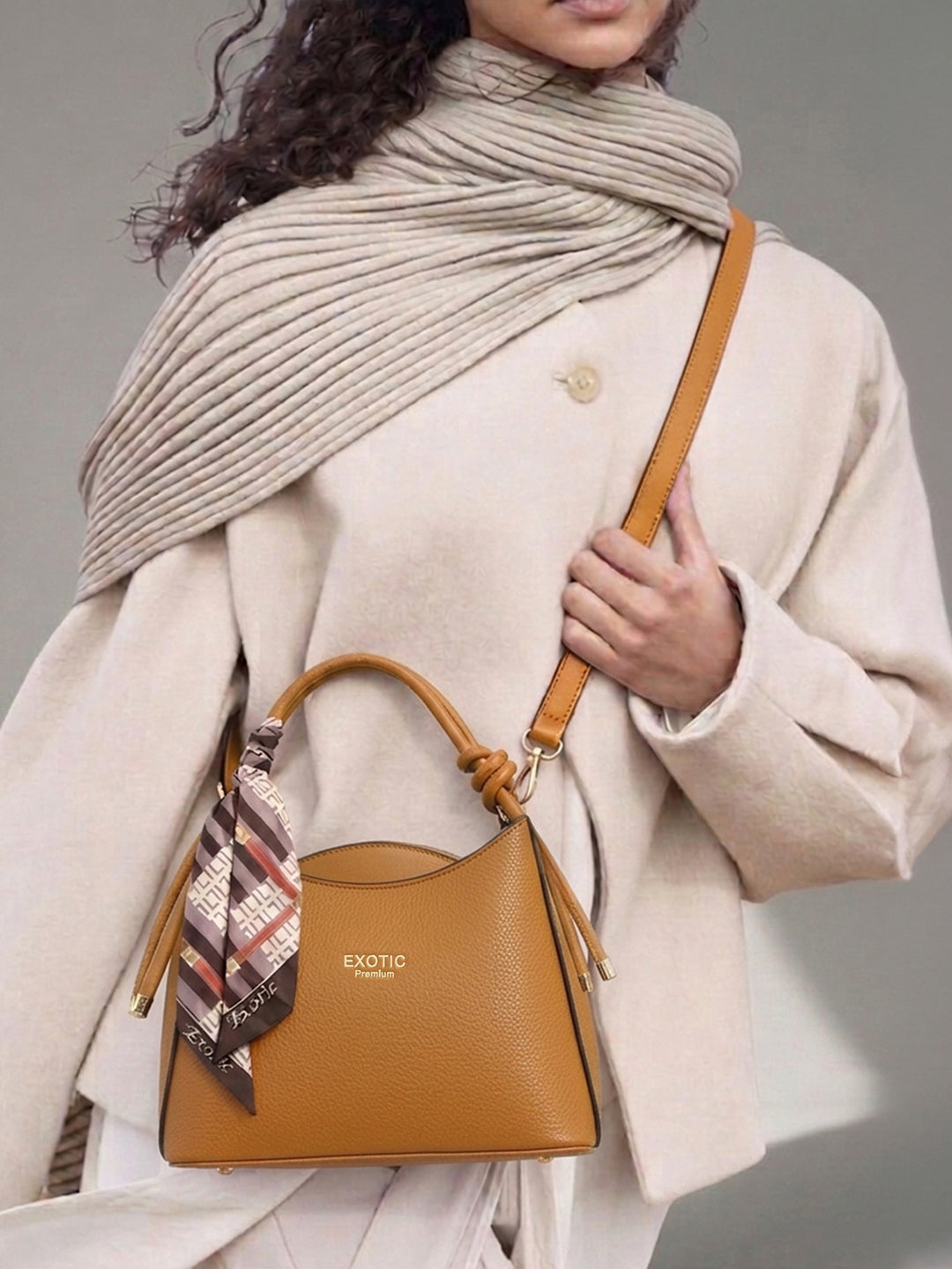 Exotic Elara Knot Hobo Shoulder Bag