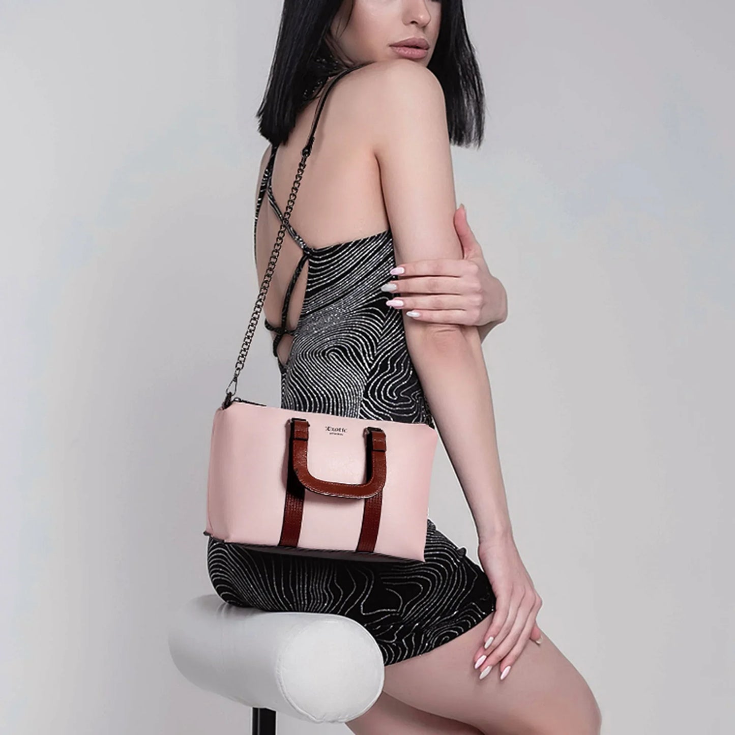 EXOTIC Solid Pattern Elegance Hand Bag - exoticstore