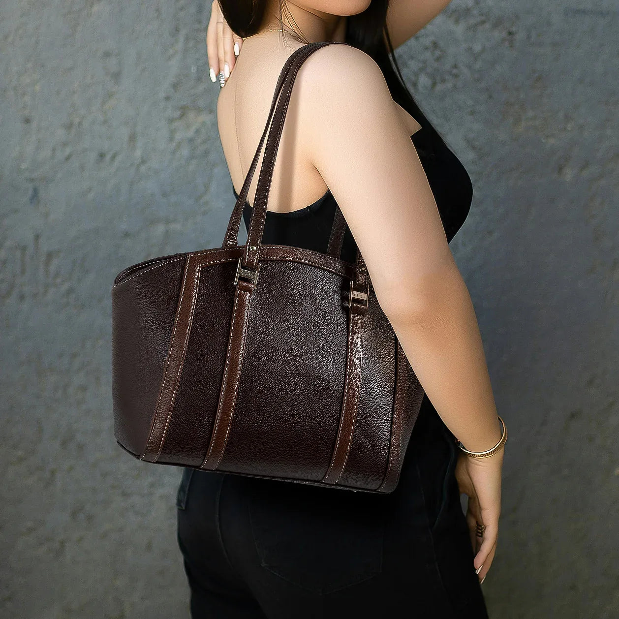 Elegant Dual-Tone Structured Tote Bag - exoticstore