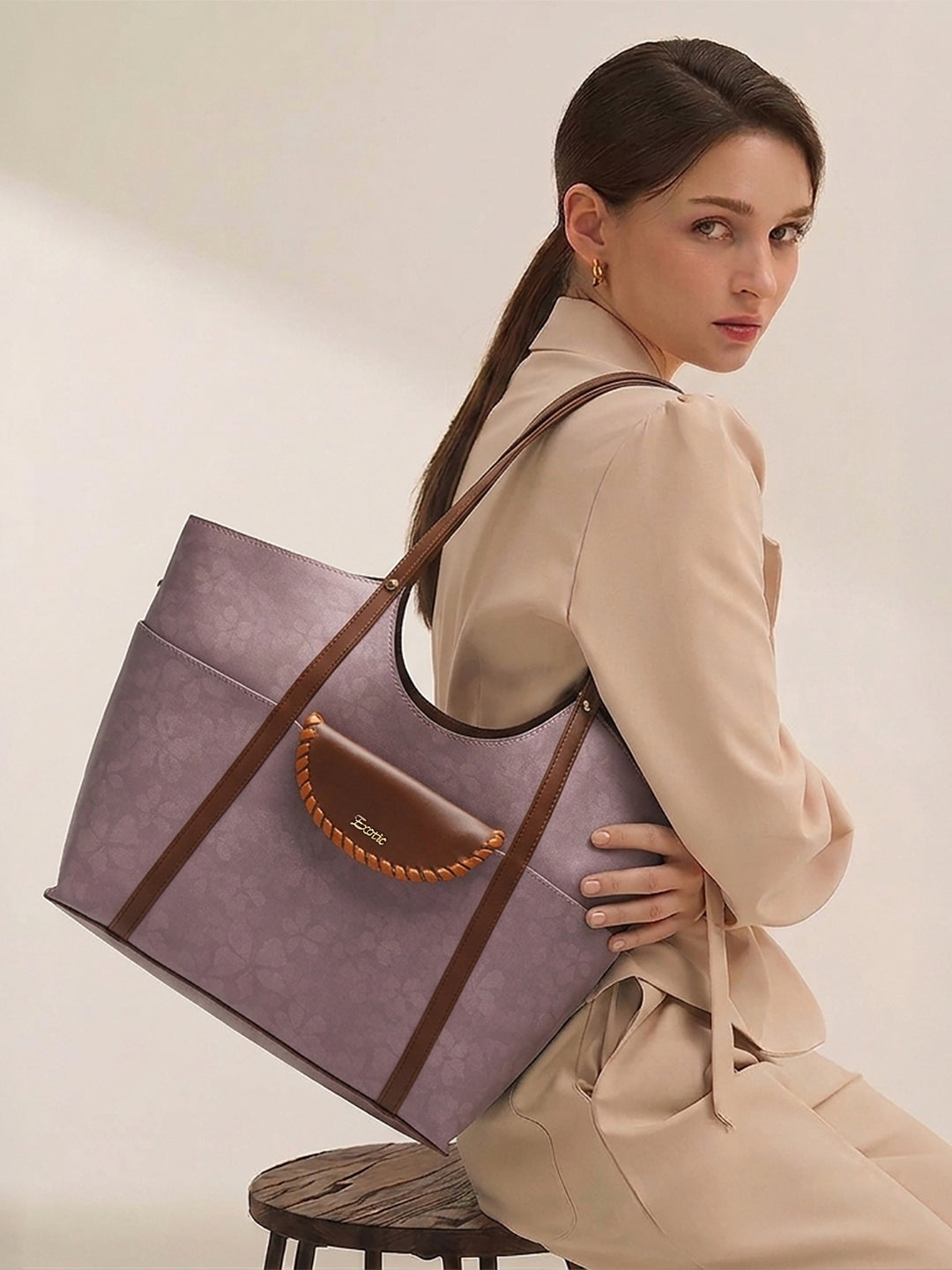 Exotic Veltrix Arc Tote Bag for Women
