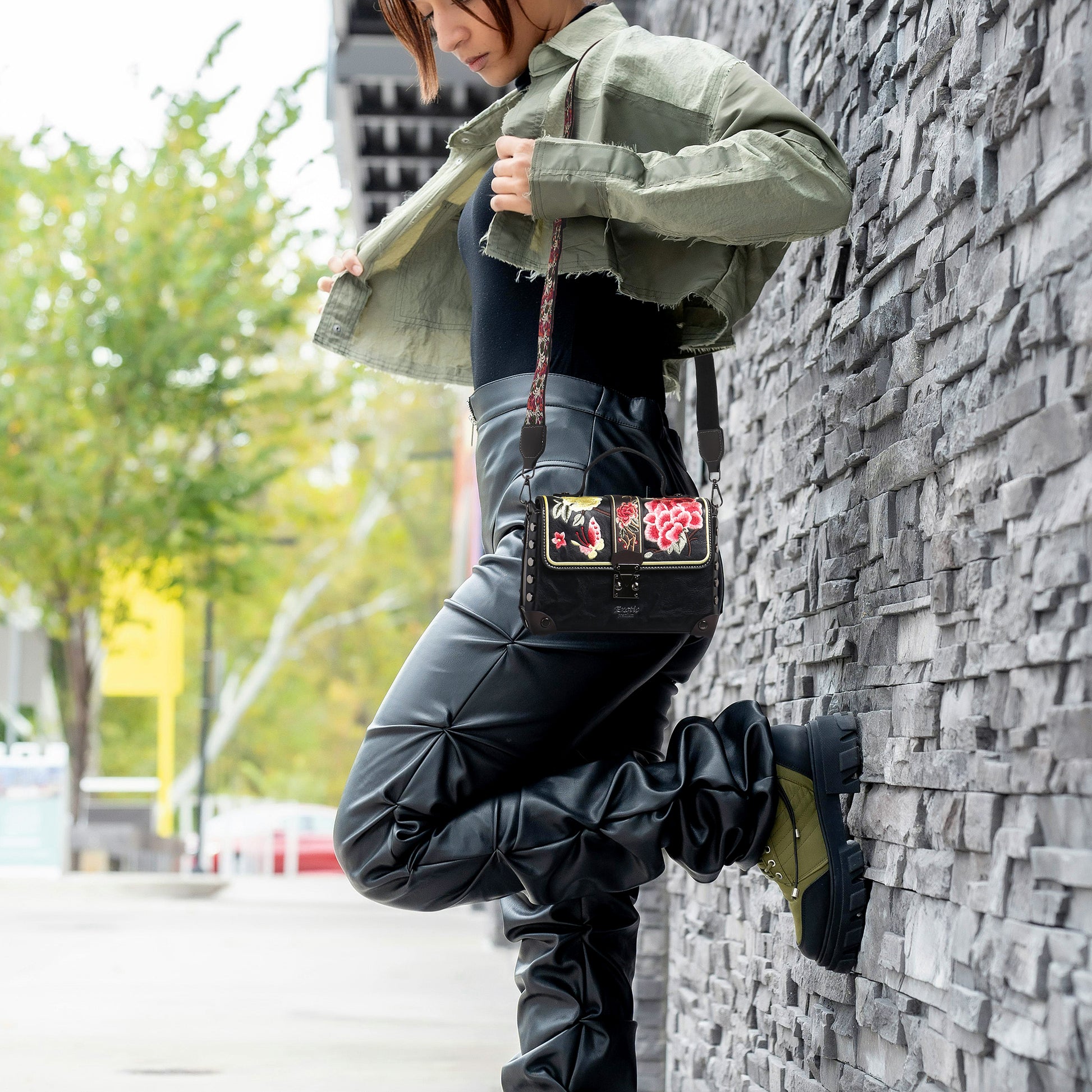 Sling_Bag_Black